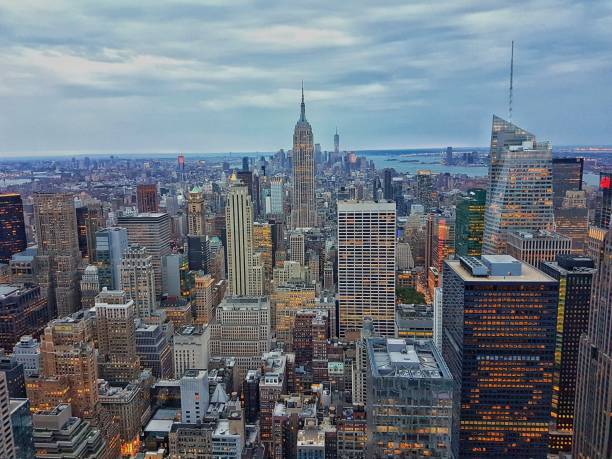 istock Manhattan skyline on a rainy day 924992162