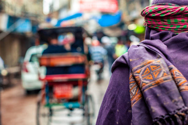 rickshaw puller - editorial horizontal cycling crowd imagens e fotografias de stock