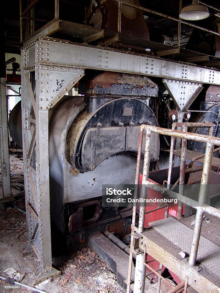 Antiga Sala de aquecedor de água - Foto de stock de Abandonado royalty-free