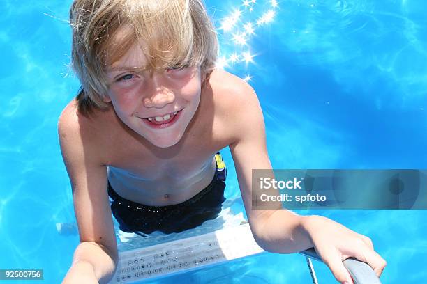 스파클수영장 소년에 대한 스톡 사진 및 기타 이미지 - 소년, 금발 머리, 10-11세