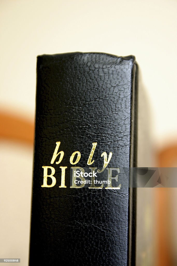 Sacra Bibbia - Foto stock royalty-free di Bibbia