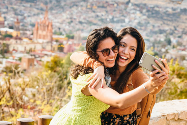 istock Girlfriends Traveling Mexico 925013074