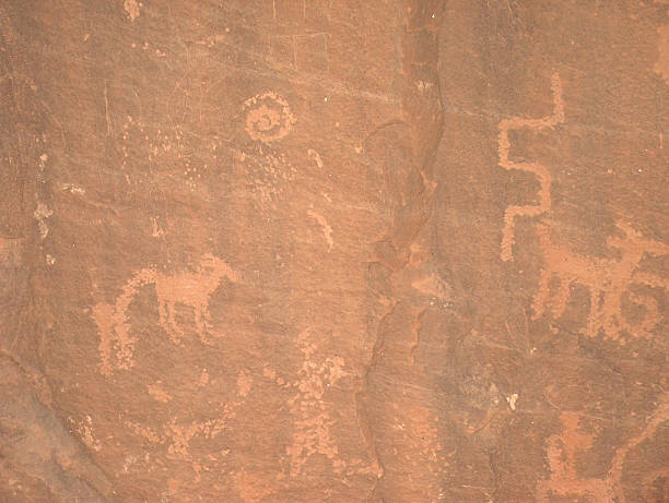 art wall - cave painting indigenous culture art arizona fotografías e imágenes de stock