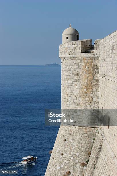 Stadtmauern Von Dubrovnik Stockfoto und mehr Bilder von Dubrovnik - Dubrovnik, Mauer, Wand