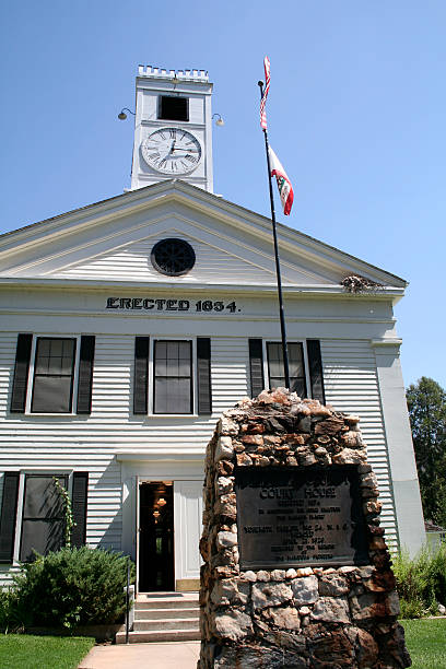 Old West County Courthouse, California  mariposa county stock pictures, royalty-free photos & images