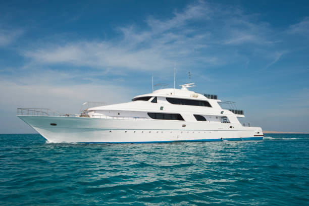 istock Luxury private motor yacht sailing at sea 925071412