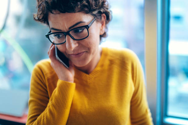 istock Woman talking on the phone 925084466