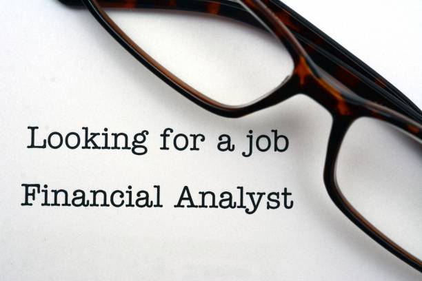 istock Looking for a job financial analyst 925091308