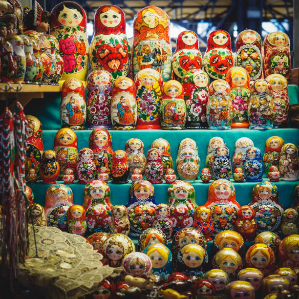 istock Colorful Russian Dolls in a market in Budapest (Hungary). 925092570