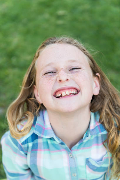 istock Pretty girl outdoors 925097104