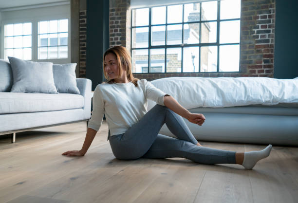 istock Fit woman doing yoga at home 925104526