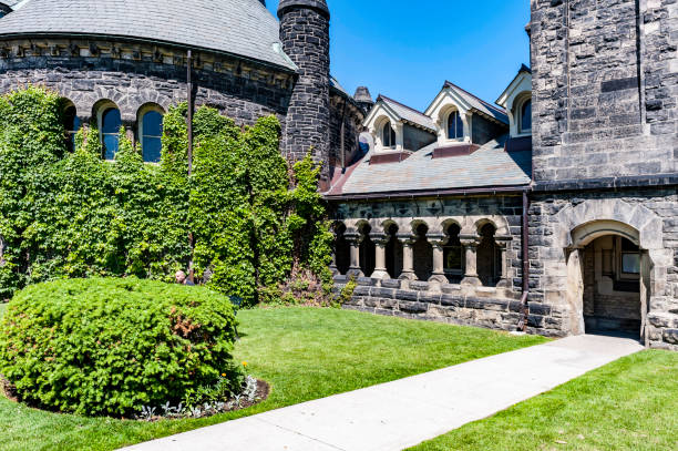 istock University of Toronto Campus 925123550