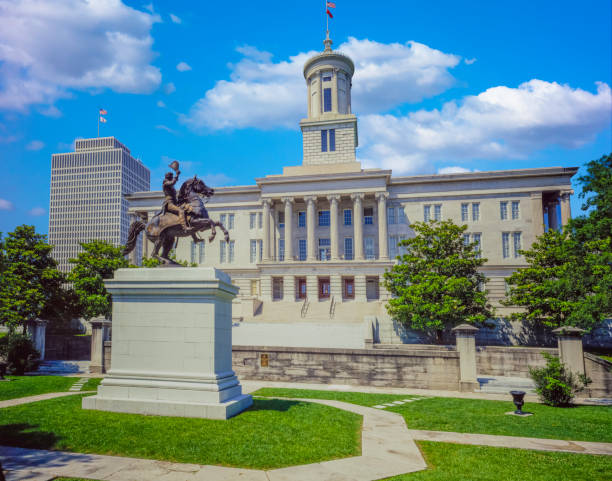 tennessee state capitol, nashville - nashville tennessee state capitol building federal building imagens e fotografias de stock