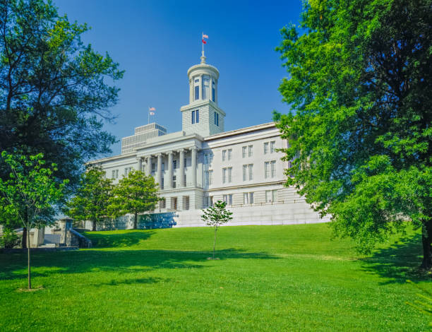 tennessee state capitol, nashville - nashville tennessee state capitol building federal building imagens e fotografias de stock