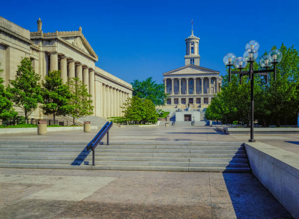 capitole de l’état du tennessee, nashville - nashville tennessee state capitol building federal building photos et images de collection