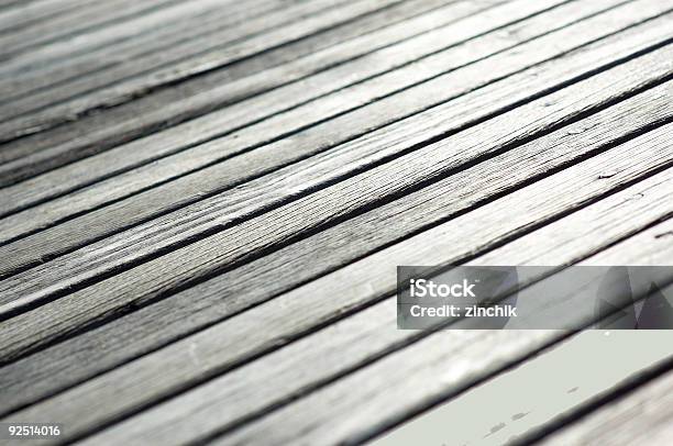 Deck De Madera Foto de stock y más banco de imágenes de Acabar - Acabar, Color - Tipo de imagen, Con textura