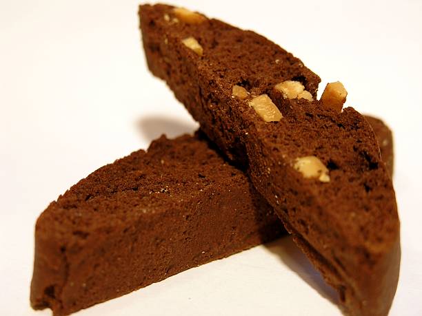 cantucci al cioccolato - biscotti italian culture macadamia nut pastry foto e immagini stock