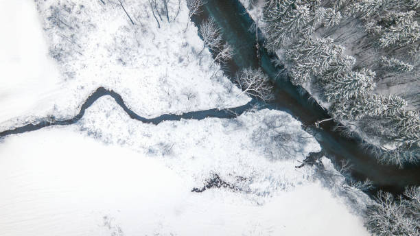 istock Aerial view of a river in winter 925189670