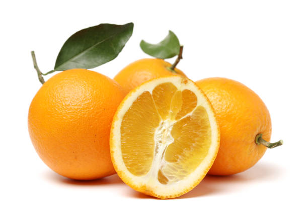 istock Tangerine duo with Leafs on white background 925193462