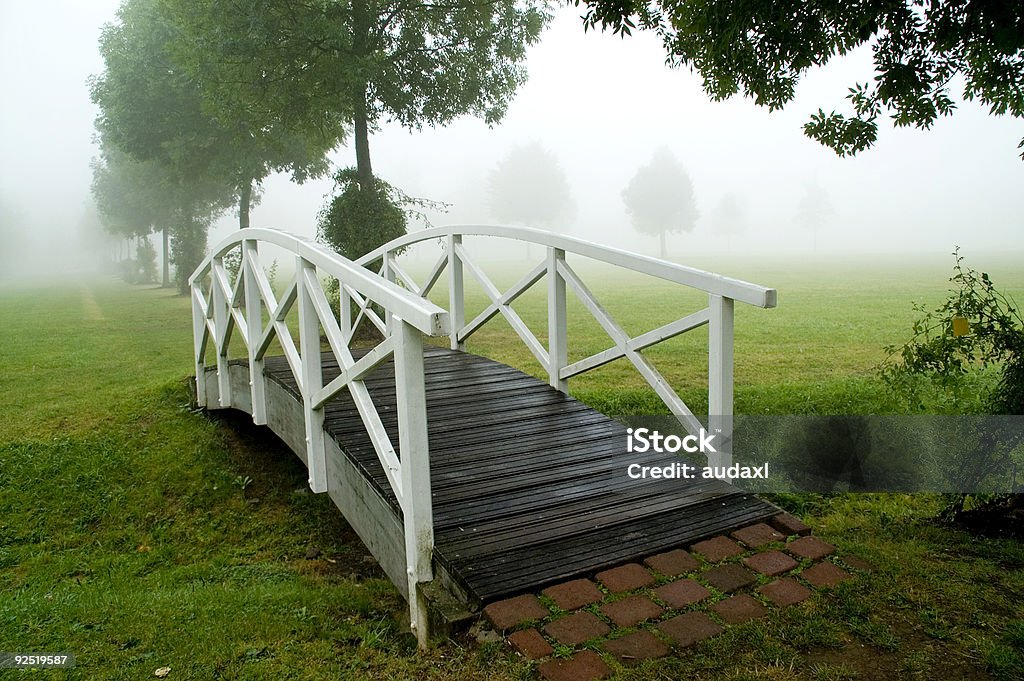 Fußgängerbrücke - Lizenzfrei Abwesenheit Stock-Foto