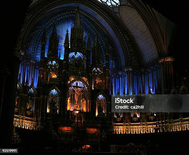 の祭壇のモントリオールノートルダム - ステンドグラスのストックフォトや画像を多数ご用意 - ステンドグラス, モントリオール ノートルダム聖堂, 十字架