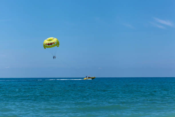 istock Parasailing in Alanya, Turkey 925214740