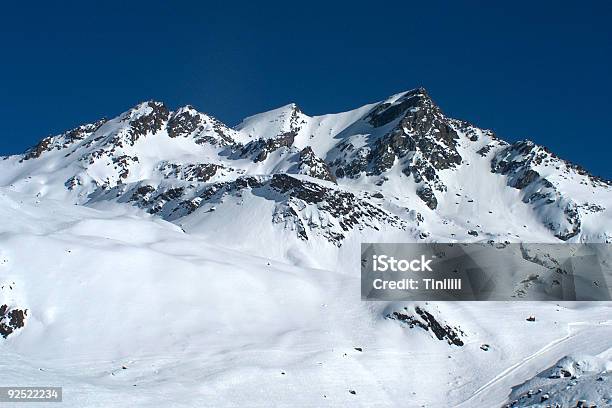 Colina Da Montanha Ii Da Áustria - Fotografias de stock e mais imagens de Alpes Europeus - Alpes Europeus, Alto - Descrição Física, Ao Ar Livre