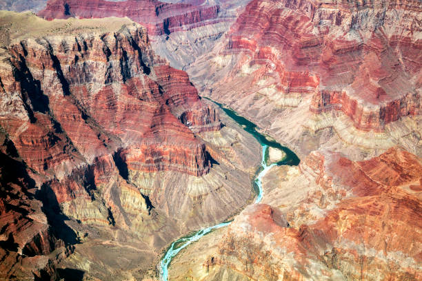 gran cañón, río colorado, vista aérea, arizona, usa - parque nacional del gran cañón fotografías e imágenes de stock