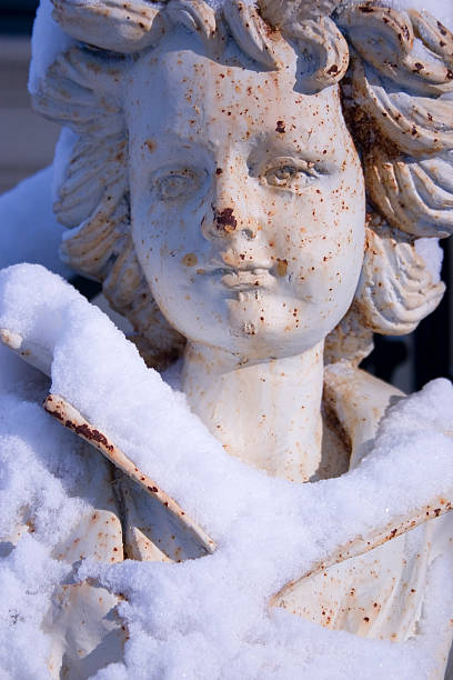 Antique Statuary dans la neige 2 - Photo
