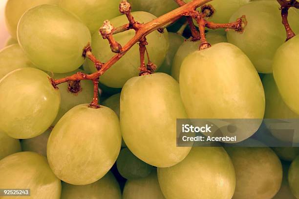 Uvas Em Muito Grande - Fotografias de stock e mais imagens de Alimentação Saudável - Alimentação Saudável, Comida, Comida Doce