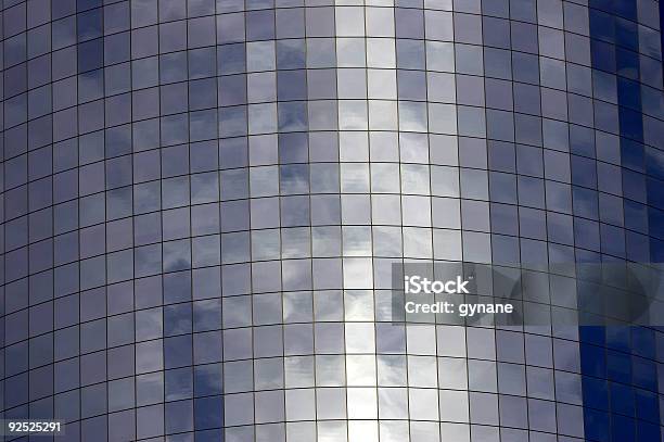 Detalhe Do Edifício Com Frentes De Vidro - Fotografias de stock e mais imagens de Continuidade - Continuidade, Finanças, Abstrato