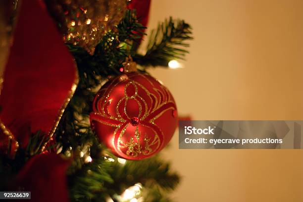 Adorno De Navidad Foto de stock y más banco de imágenes de Adorno de navidad - Adorno de navidad, Alegría, Brillante