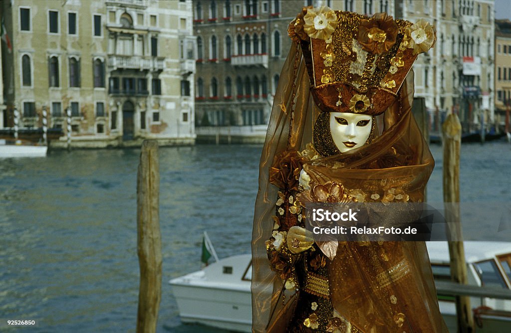 Mujer de la máscara en Gran Canal en Venecia (XXL - Foto de stock de Adulto libre de derechos