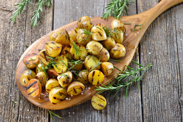 istock Grilled baby potatoes 925268682