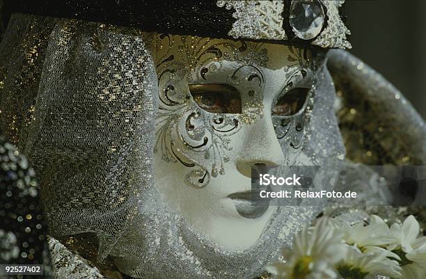 Foto de Máscara De Branco Decorado No Carnaval De Veneza Xxl e mais fotos de stock de Máscara de Veneza