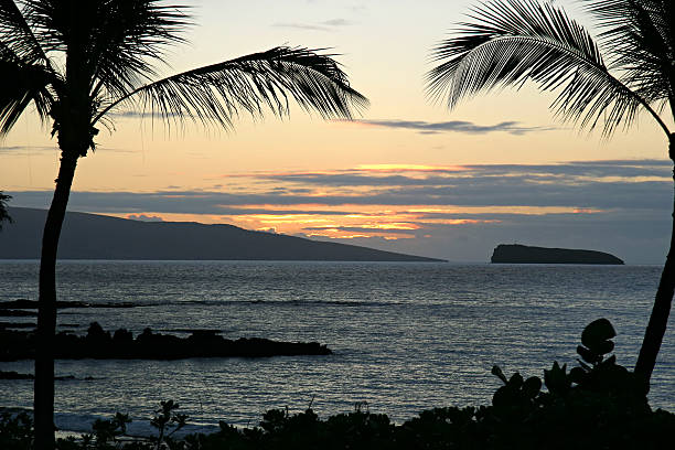istock Maui sunset with Molokini Crater 92528210