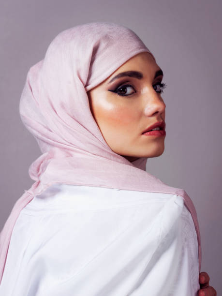 istock Her look catches everyones attention 925289194
