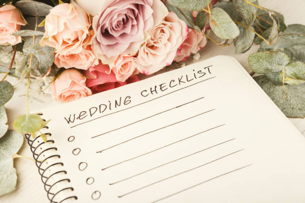 lista de casamento e bouquet de rosa - to do list checklist personal organizer writing - fotografias e filmes do acervo