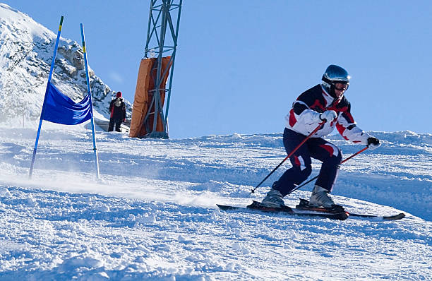 competição de esqui em slalom - slalom skiing imagens e fotografias de stock