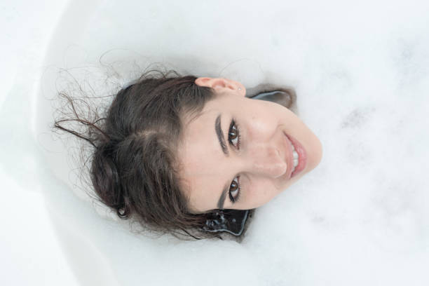 istock Relaxing in a huge bath tub, what a luxury lifestyle 925332866