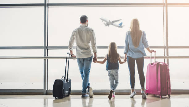 istock Family in airport 925398326