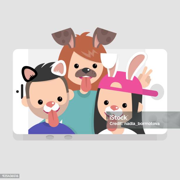 Millennials Portant Des Masques Danimaux Amis Internationaux Samuser Technologies De Style De Vie Application Mobile Illustration De Vecteur Editable Plat Clipart Vecteurs libres de droits et plus d'images vectorielles de Selfie