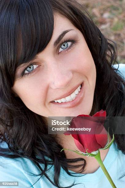 Rose Mujer Foto de stock y más banco de imágenes de Adolescencia - Adolescencia, Adolescente, Adulto