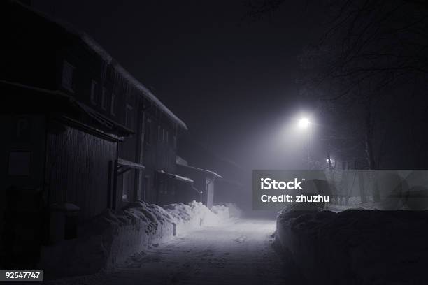 Photo libre de droit de Misty Nuit banque d'images et plus d'images libres de droit de Brouillard - Brouillard, Couleur noire, Crépuscule