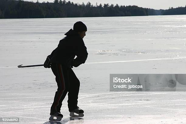 スケーティングの池 Ii - アイススケートのストックフォトや画像を多数ご用意 - アイススケート, アイスホッケー, ウィンタースポーツ