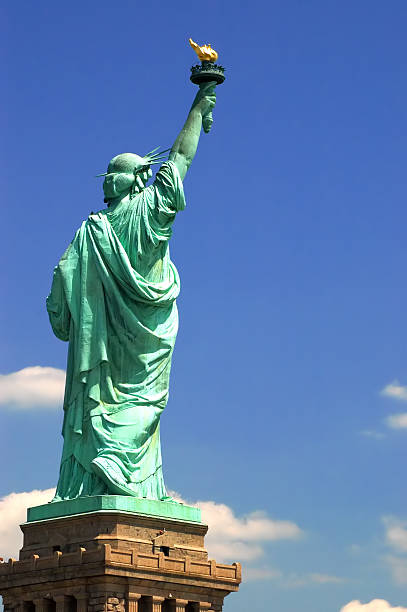 istock Statue of Liberty looking away 92549096