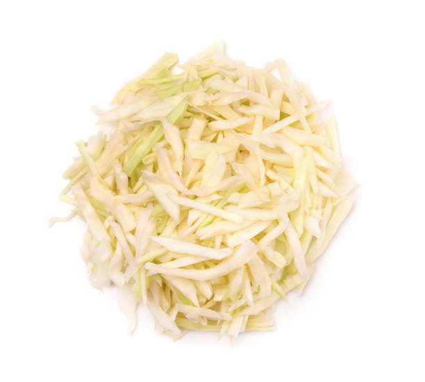 frisch geriebenen kohl - sauerkraut salad coleslaw cabbage stock-fotos und bilder