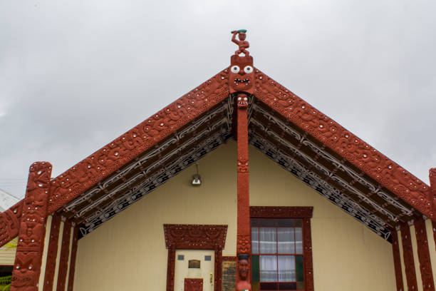Maori Meeting house (wharenui) in Maori village Rotorua, New Zealand- October 29, 2017: Maori Meeting house (wharenui) in Maori village whakarewarewa stock pictures, royalty-free photos & images