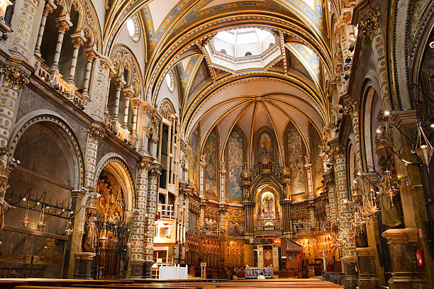 basílica ao mosteiro de montserrat, perto de barcelona, na catalunha, - benedictine - fotografias e filmes do acervo