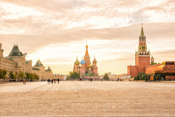 istock Basil's cathedral at Red square in Moscow 925561484